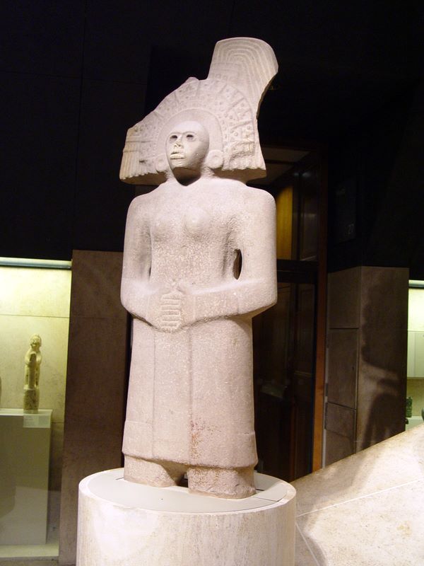 The British Museum's Americas collection consists of 19th and 20th century items although the Inca, Aztec, Maya, Taino and other early cultures.